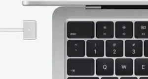 Foto 3 de MacBook Air M4 16GB 512GB Plata Open Box - vista 3