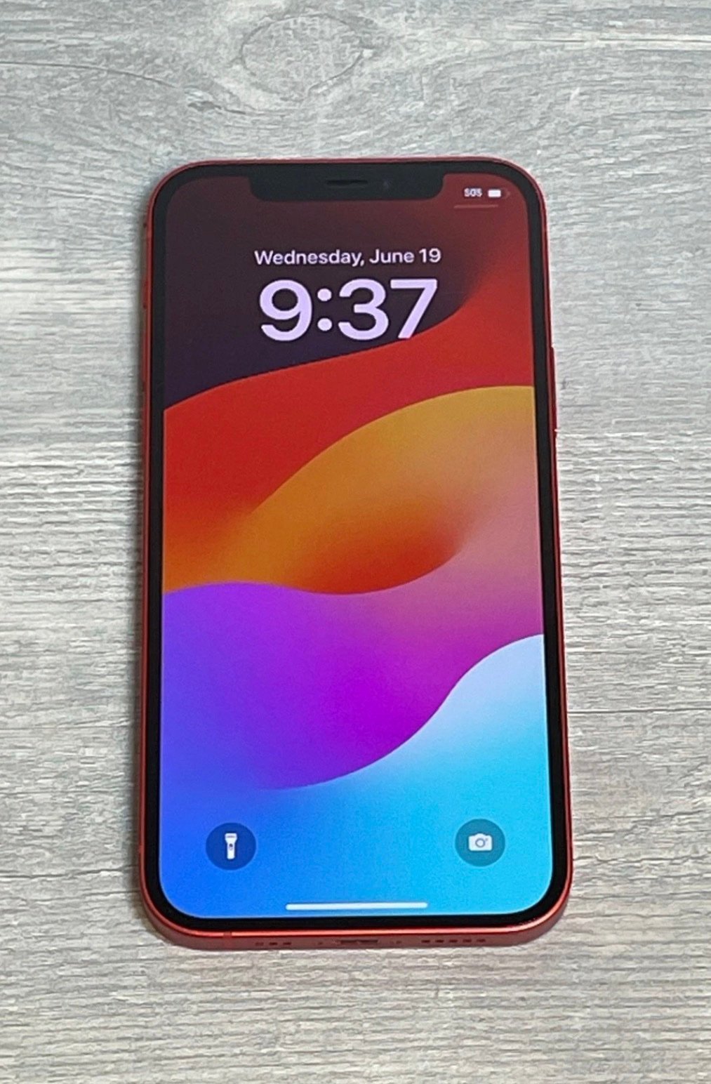 Apple iPhone 12 64GB Azul Con Detalles