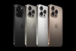 Foto 2 de Apple iPhone 16 Pro 256GB Titanio del desierto Open Box