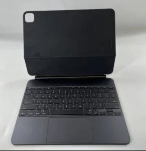 Foto 2 de Apple Magic Keyboard para iPad Pro 13 pulgadas Open Box - vista 2