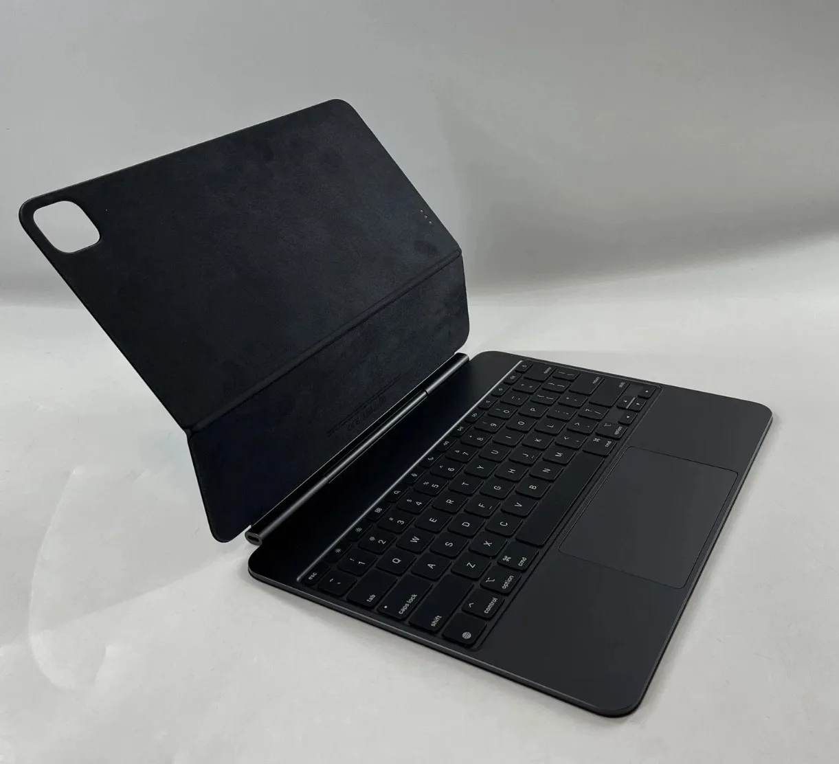 Apple Magic Keyboard para iPad Pro 13 pulgadas Open Box - vista 1