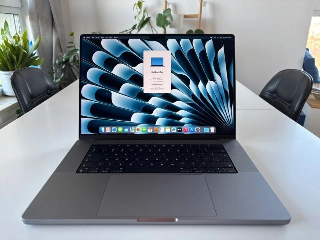 MacBook Pro 16 M1 Pro 16GB/512GB Open Box - vista 3
