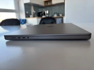 Foto 4 de MacBook Pro 16 M1 Pro 16GB/512GB Open Box - vista 4